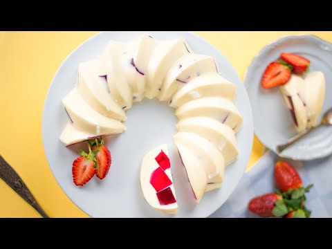 Keto Jello Ring Recipe - Vanilla Raspberry  & Cream Dessert - Super Low Carb & Delicious (1g Carbs)